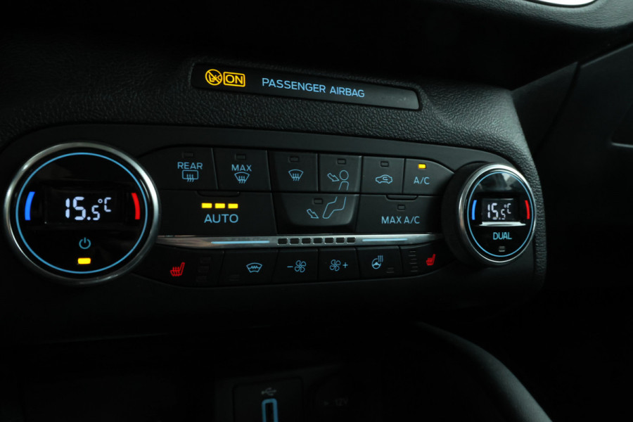 Ford FOCUS Wagon 1.5 EcoBlue Vignale X Business Automaat, Leer, B&O, navigatie, trekhaak