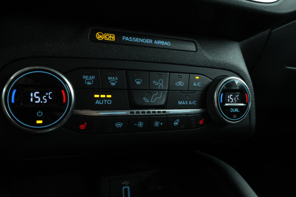 Ford FOCUS Wagon 1.5 EcoBlue Vignale X Business Automaat, Leer, B&O, navigatie, trekhaak