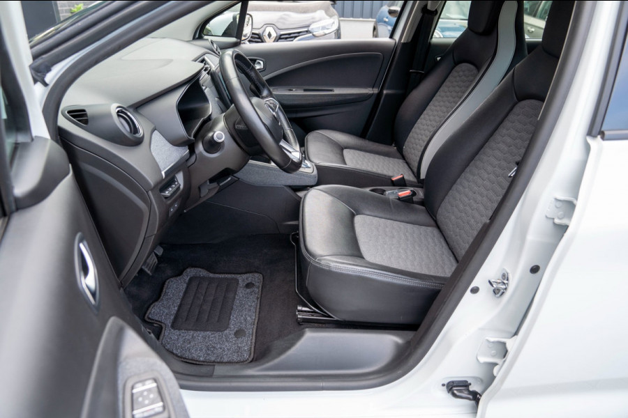 Renault ZOE R135 Evolution 52 kWh | Prijs rijklaar incl. 12 mnd garantie | Camera Carplay Navi Stuur/Stoelverw