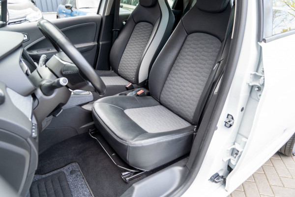 Renault ZOE R135 Evolution 52 kWh | Prijs rijklaar incl. 12 mnd garantie | Camera Carplay Navi Stuur/Stoelverw