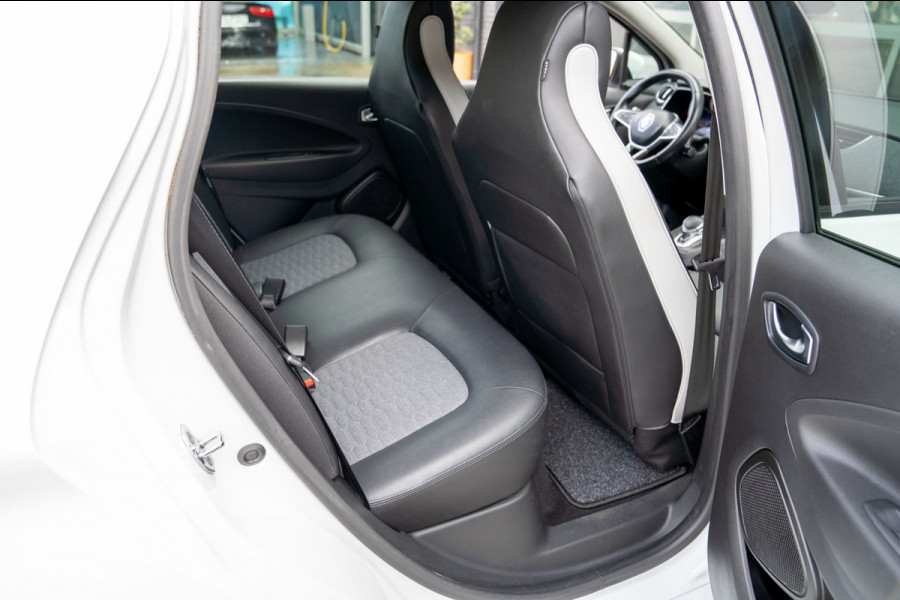 Renault ZOE R135 Evolution 52 kWh | Prijs rijklaar incl. 12 mnd garantie | Camera Carplay Navi Stuur/Stoelverw