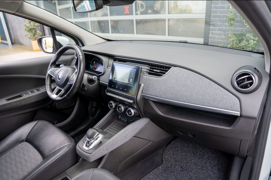 Renault ZOE R135 Evolution 52 kWh | Prijs rijklaar incl. 12 mnd garantie | Camera Carplay Navi Stuur/Stoelverw