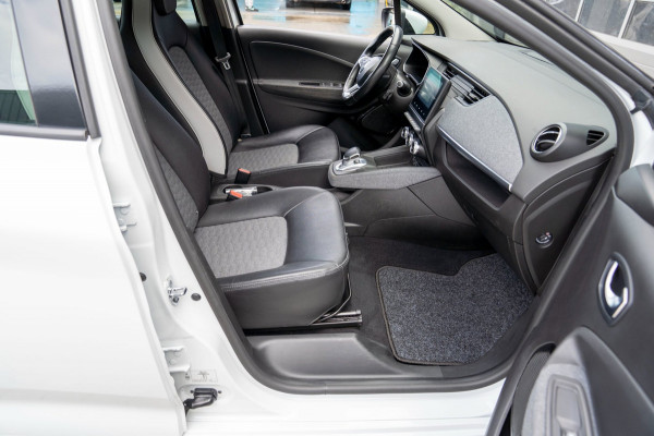 Renault ZOE R135 Evolution 52 kWh | Prijs rijklaar incl. 12 mnd garantie | Camera Carplay Navi Stuur/Stoelverw