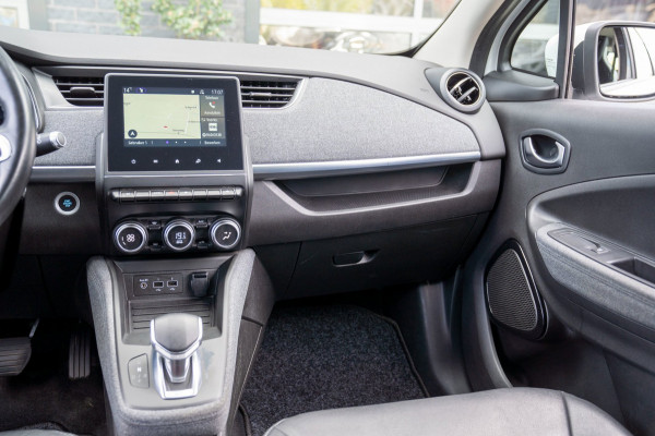 Renault ZOE R135 Evolution 52 kWh | Prijs rijklaar incl. 12 mnd garantie | Camera Carplay Navi Stuur/Stoelverw