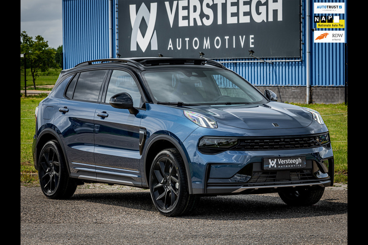 Lynk & Co 01 1.5 Plug-In Hybrid 262pk BLACKED OUT | 360 Camera | Panoramadak