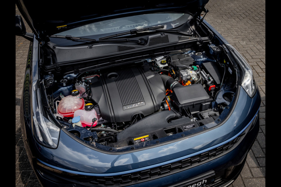 Lynk & Co 01 1.5 Plug-In Hybrid 262pk BLACKED OUT | 360 Camera | Panoramadak