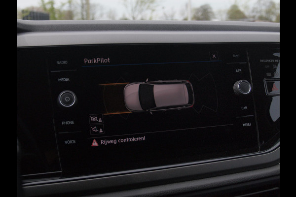 Volkswagen Polo 1.0 TSI Comfortline | Climate Control| Apple Carplay | Cruise Control | Parkeersensoren | Stoelverwarming |
