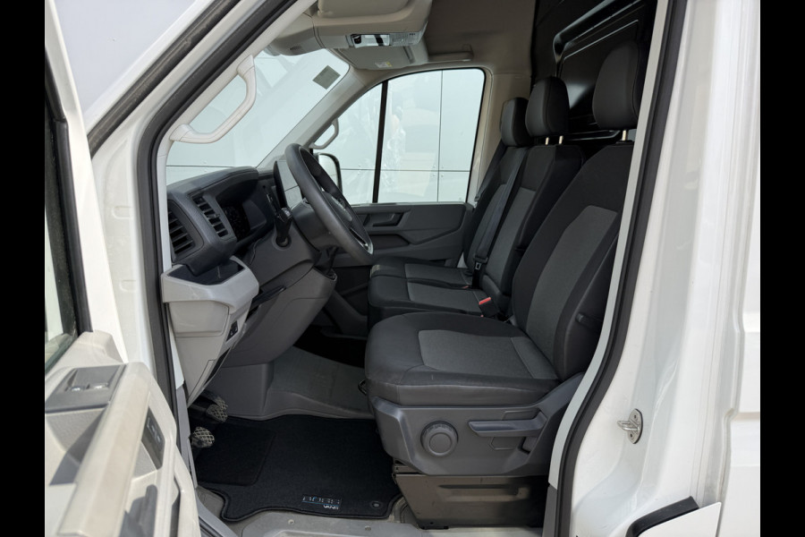 Volkswagen Crafter 2.0 TDI 140PK Nieuw Model! L3H3 Virtual Cockpit Climate Control Camera Parkeersensoren voor achter APK 9-2027