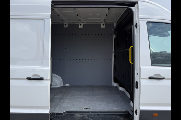 Volkswagen Crafter 2.0 TDI 140PK Nieuw Model! L3H3 Virtual Cockpit Climate Control Camera Parkeersensoren voor achter APK 9-2027
