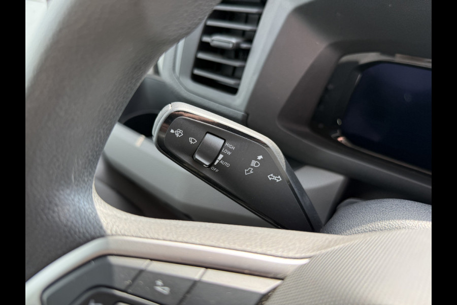 Volkswagen Crafter 2.0 TDI 140PK Nieuw Model! L3H3 Virtual Cockpit Climate Control Camera Parkeersensoren voor achter APK 9-2027