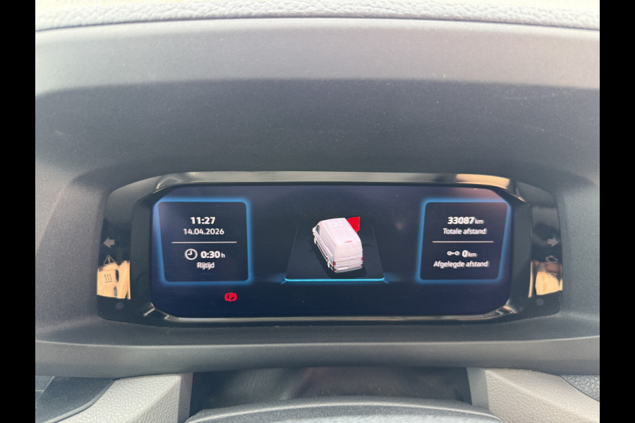 Volkswagen Crafter 2.0 TDI 140PK Nieuw Model! L3H3 Virtual Cockpit Climate Control Camera Parkeersensoren voor achter APK 9-2027