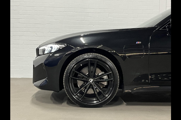 BMW 3-serie 330e M-pakket | Adapt. cruise | Open dak | Trekhaak | Head-up | Stoelverwarming | Sfeerverlichting | Carplay | Leder