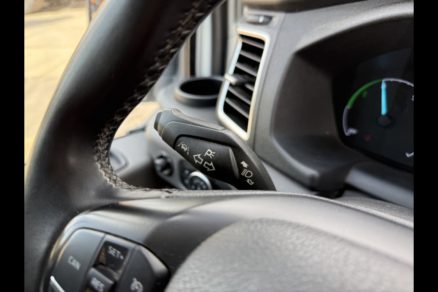 Ford E-Transit 350 68kWh 184PK L3H2 Cruise control Climate control Carplay Snelladen Laadkabel Parkeersensoren