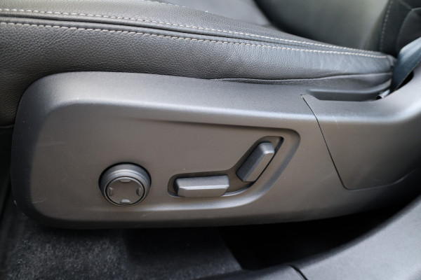 Volvo XC40 1.5 T5 Recharge R-Design | PANO | H&K | MEMORY | 360 | DODE HOEK | KEYLESS | ELEK TREKHAAK |