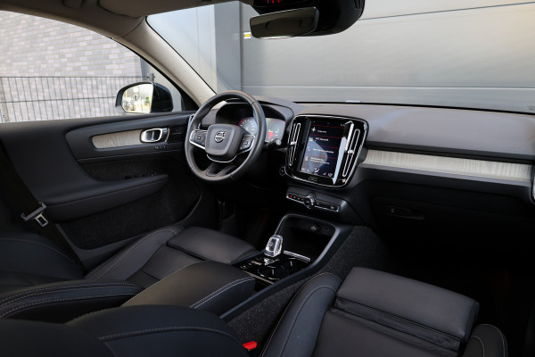 Volvo XC40 1.5 T5 Recharge R-Design | PANO | H&K | MEMORY | 360 | DODE HOEK | KEYLESS | ELEK TREKHAAK |