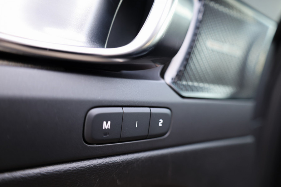 Volvo XC40 1.5 T5 Recharge R-Design | PANO | H&K | MEMORY | 360 | DODE HOEK | KEYLESS | ELEK TREKHAAK |