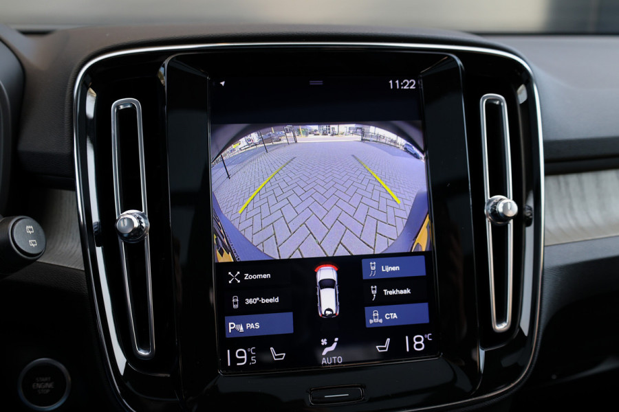 Volvo XC40 1.5 T5 Recharge R-Design | PANO | H&K | MEMORY | 360 | DODE HOEK | KEYLESS | ELEK TREKHAAK |