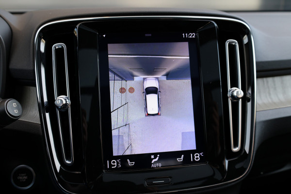 Volvo XC40 1.5 T5 Recharge R-Design | PANO | H&K | MEMORY | 360 | DODE HOEK | KEYLESS | ELEK TREKHAAK |