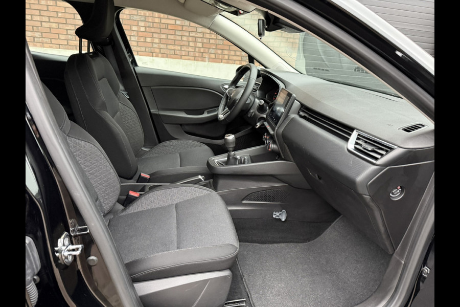 Renault Clio 1.0 TCe / Navigatie / Apple CarPlay - Android / 1e Eigenaar / ALL-Season banden / Cruise Control / PDC met optische w