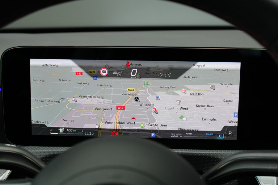 Mercedes-Benz A-Klasse 200 AMG Line | AMG | FACELIFT | KEYLESS | SFEER | CAMERA | ACC | NAVI |