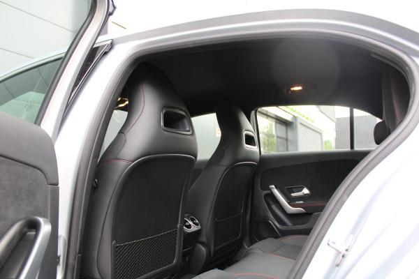 Mercedes-Benz A-Klasse 200 AMG Line | AMG | FACELIFT | KEYLESS | SFEER | CAMERA | ACC | NAVI |