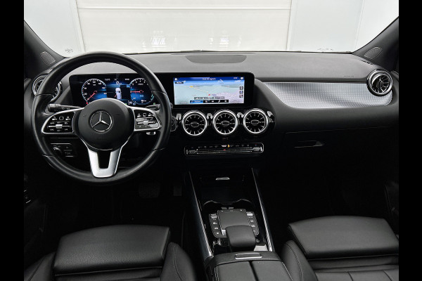 Mercedes-Benz B-Klasse 250 e Plug-In Hybride Trekhaak | Parkeerpakket met achteruitrijcamera | Ledkoplampen | Easy Pack Achterklep | Stoelverwarming. Inclusief 24 maanden MB Certified garantie voor Europa.