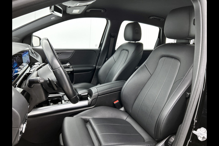 Mercedes-Benz B-Klasse 250 e Plug-In Hybride Trekhaak | Parkeerpakket met achteruitrijcamera | Ledkoplampen | Easy Pack Achterklep | Stoelverwarming. Inclusief 24 maanden MB Certified garantie voor Europa.