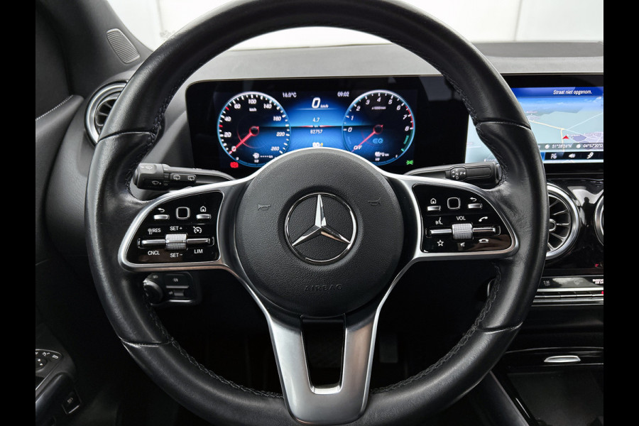 Mercedes-Benz B-Klasse 250 e Plug-In Hybride Trekhaak | Parkeerpakket met achteruitrijcamera | Ledkoplampen | Easy Pack Achterklep | Stoelverwarming. Inclusief 24 maanden MB Certified garantie voor Europa.
