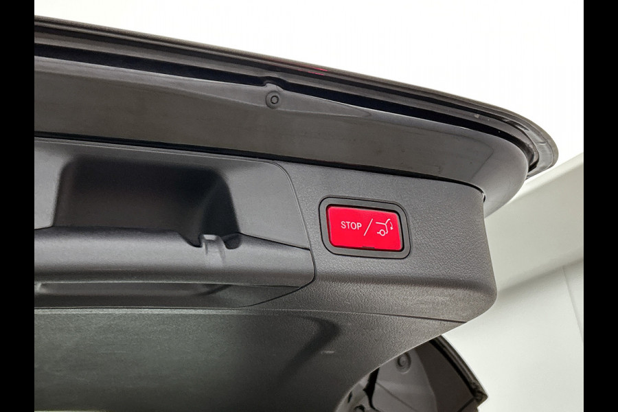 Mercedes-Benz B-Klasse 250 e Plug-In Hybride Trekhaak | Parkeerpakket met achteruitrijcamera | Ledkoplampen | Easy Pack Achterklep | Stoelverwarming. Inclusief 24 maanden MB Certified garantie voor Europa.