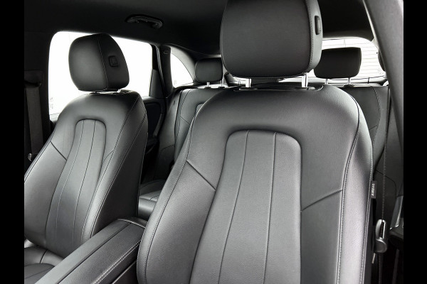 Mercedes-Benz B-Klasse 250 e Plug-In Hybride Trekhaak | Parkeerpakket met achteruitrijcamera | Ledkoplampen | Easy Pack Achterklep | Stoelverwarming. Inclusief 24 maanden MB Certified garantie voor Europa.