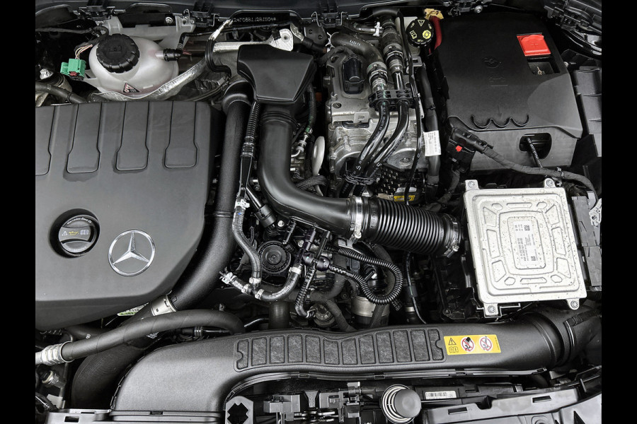 Mercedes-Benz B-Klasse 250 e Plug-In Hybride Trekhaak | Parkeerpakket met achteruitrijcamera | Ledkoplampen | Easy Pack Achterklep | Stoelverwarming. Inclusief 24 maanden MB Certified garantie voor Europa.