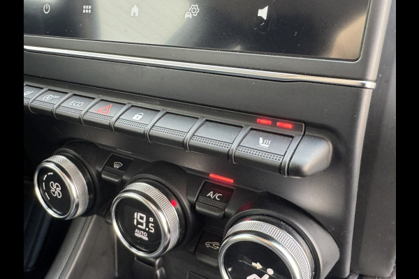 Renault Captur 1.3 TCe 140 Automaat Navigatie Carplay Cruise Verwarmde stoelen Pdc All season