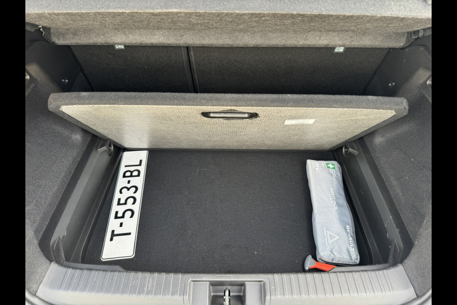 Renault Captur 1.3 TCe 140 Automaat Navigatie Carplay Cruise Verwarmde stoelen Pdc All season