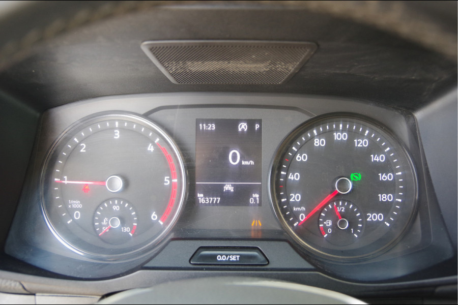 Volkswagen Crafter 35 2.0 TDI L3H3 177PK AUT. LED, TREKHAAK, GEV. ERGO ACTIVE STOEL, ADAPT. CRUISE, STOELVERWARMING, STUUR VERWARMING, STANDKACHEL,