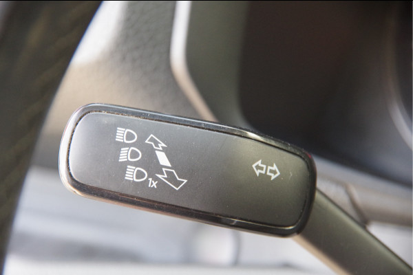 Volkswagen Crafter 35 2.0 TDI L3H3 177PK AUT. LED, TREKHAAK, GEV. ERGO ACTIVE STOEL, ADAPT. CRUISE, STOELVERWARMING, STUUR VERWARMING, STANDKACHEL,