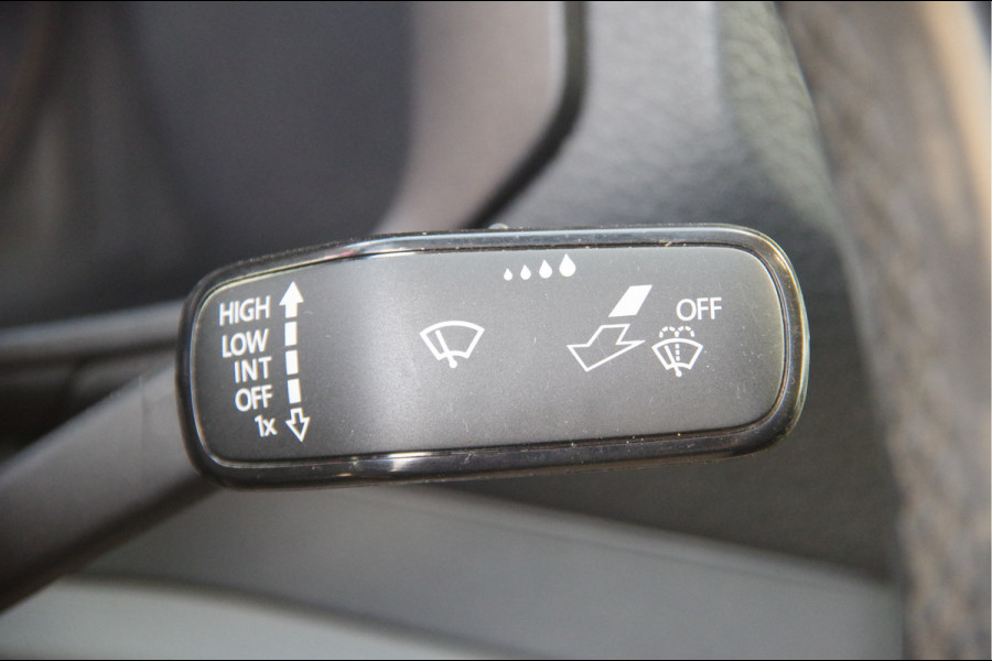 Volkswagen Crafter 35 2.0 TDI L3H3 177PK AUT. LED, TREKHAAK, GEV. ERGO ACTIVE STOEL, ADAPT. CRUISE, STOELVERWARMING, STUUR VERWARMING, STANDKACHEL,