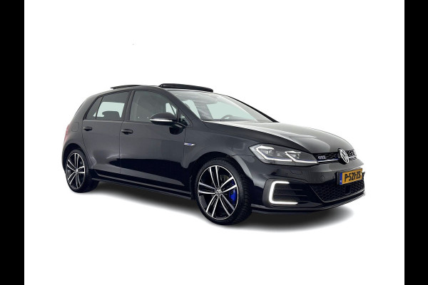 Volkswagen Golf 1.4 TSI PHEV GTE (Plug-in) Aut. *PANO | ADAPTIVE-CRUISE | FULL-LED | DIGI-COCKPIT | BLINDSPOT | HEATED-SPORTSEATS | KEYLESS | NAVI-FULLMAP | AMBIENT-LIGHT | SHIFT-PADDLES | PRIVACY-GLASS | ECC | PDC | 18''ALU*