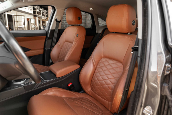 Jaguar E-Pace 2.0 P250 AWD HSE 250 PK Trekhaak Meridian Keyless Camera Leder Memory 21''