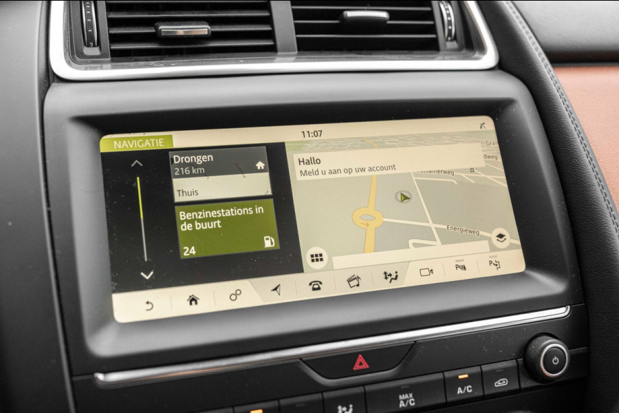 Jaguar E-Pace 2.0 P250 AWD HSE 250 PK Trekhaak Meridian Keyless Camera Leder Memory 21''