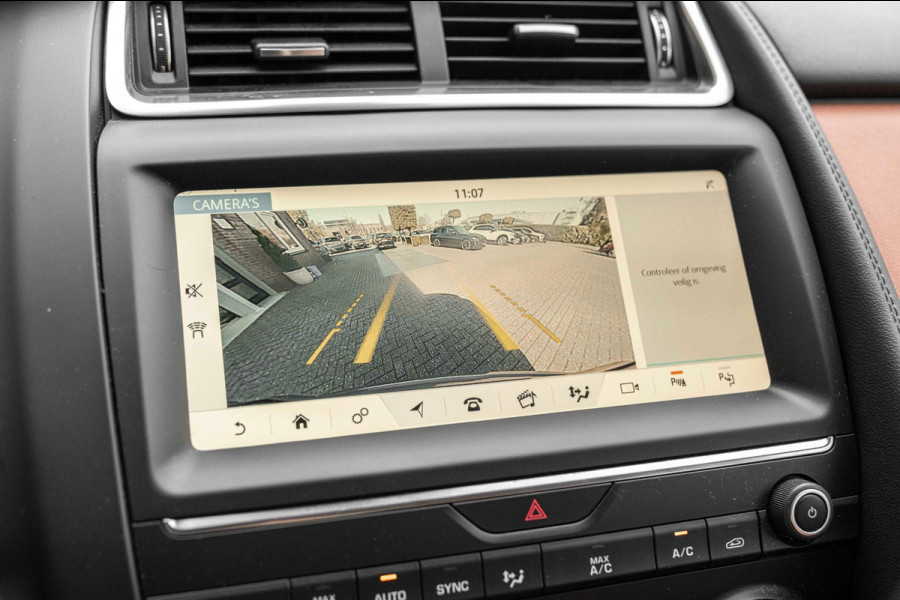 Jaguar E-Pace 2.0 P250 AWD HSE 250 PK Trekhaak Meridian Keyless Camera Leder Memory 21''