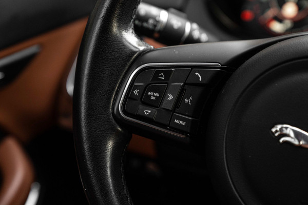 Jaguar E-Pace 2.0 P250 AWD HSE 250 PK Trekhaak Meridian Keyless Camera Leder Memory 21''