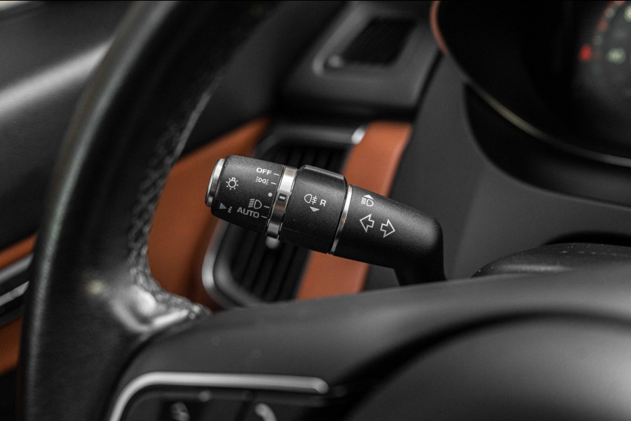 Jaguar E-Pace 2.0 P250 AWD HSE 250 PK Trekhaak Meridian Keyless Camera Leder Memory 21''