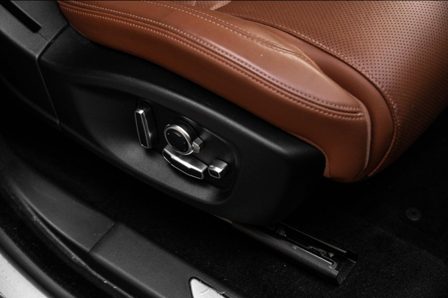 Jaguar E-Pace 2.0 P250 AWD HSE 250 PK Trekhaak Meridian Keyless Camera Leder Memory 21''