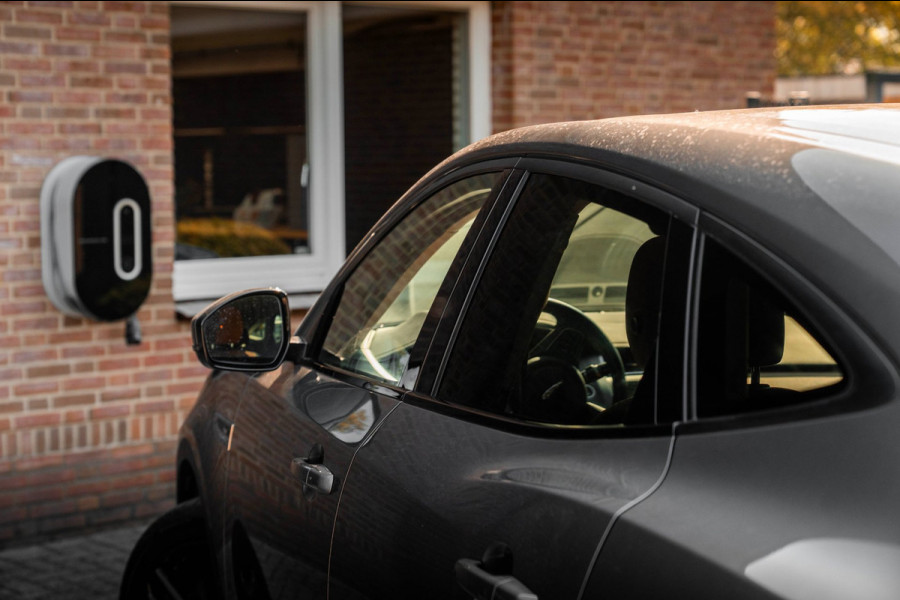 Jaguar E-Pace 2.0 P250 AWD HSE 250 PK Trekhaak Meridian Keyless Camera Leder Memory 21''