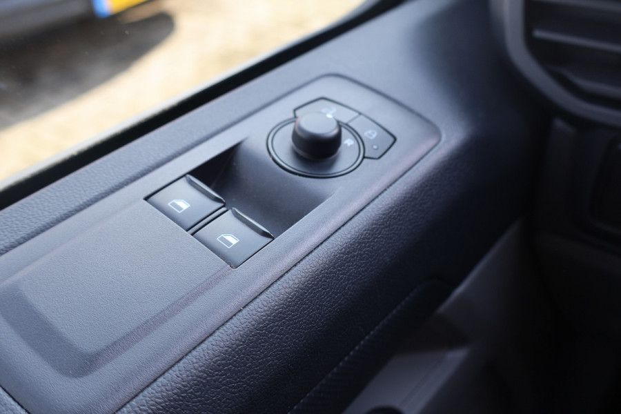 Ford Transit Custom 2.0 TDci 136pk L2 H1 Trend Airco Apple Carplay Camera