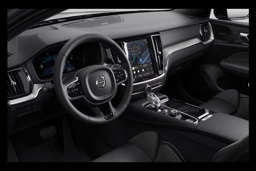 Volvo V60 T6 350PK Automaat Plug-in hybrid AWD Plus Dark / Harman Kardon / 19"velgen / 360 Camera / Elektrisch bedienbare voorstoelen met geheugen / Pilot assist / Adaptive cruise control /