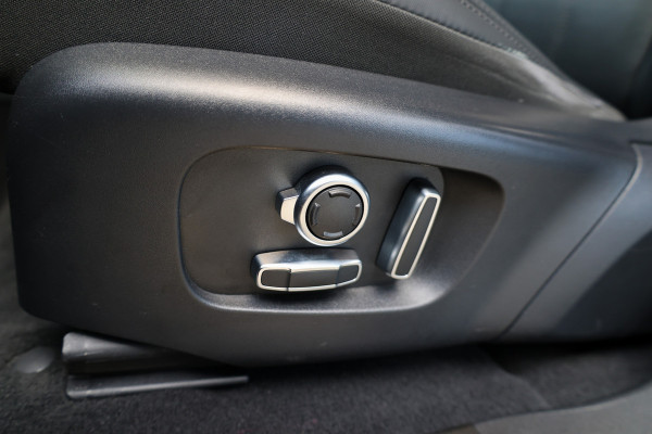 Land Rover Range Rover Evoque 1.5 P300e AWD R-Dynamic HSE | BTW! | PANO | MERIDIAN | 360 | KEYLESS | DIGITAL DASH | STUUR/STOEL0VERW | MEMORY | ACC |