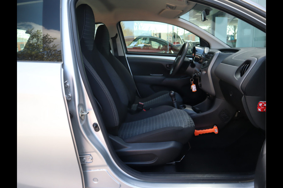 Peugeot 108 1.0 e-VTi Active Airco / Elekramen / Bluetooth / Stuurbekr / All-season banden Voldoende Apk