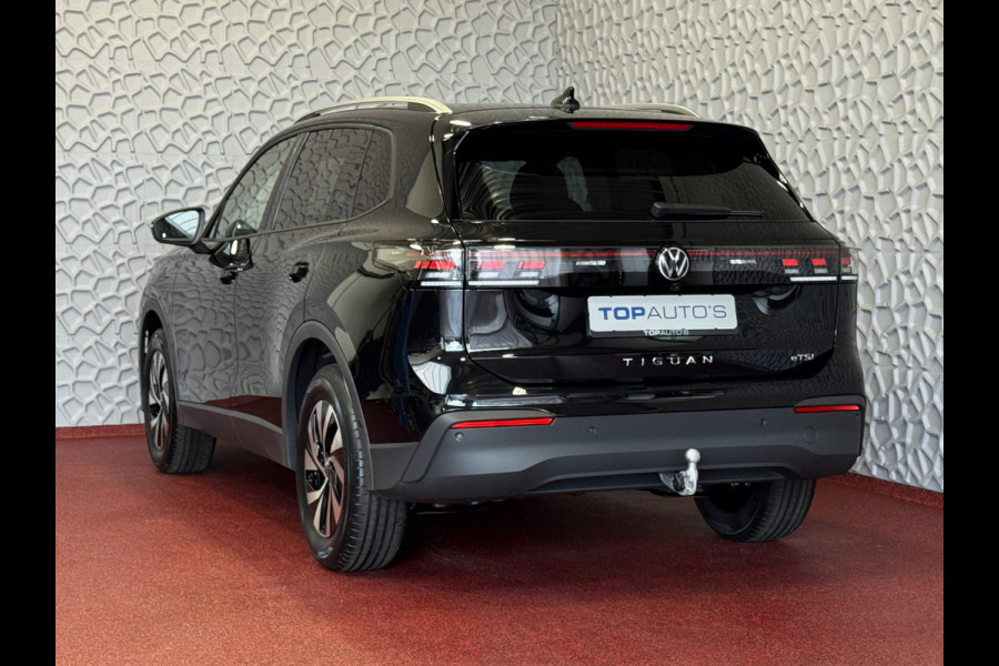 Volkswagen Tiguan 1.5 eTSI 150PK DSG ✅ NIEUWE AUTO✅ TREKHAAK IQ.LED CARPLAY NAVI ELEK.KLEP STOEL/STUUR VERW LED 10/2025 BENZINE ✅Top Auto's Wijchen , 30 Jaar Specialist in Volkswagen  : Alle Type's : R-Line Edition / Style / First Edition / Highline / Life , Zowel PHEV / HEV / MHEV / Benzine ✅