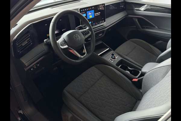 Volkswagen Tiguan 1.5 eTSI 150PK DSG ✅ NIEUWE AUTO✅ TREKHAAK IQ.LED CARPLAY NAVI ELEK.KLEP STOEL/STUUR VERW LED 10/2025 BENZINE ✅Top Auto's Wijchen , 30 Jaar Specialist in Volkswagen  : Alle Type's : R-Line Edition / Style / First Edition / Highline / Life , Zowel PHEV / HEV / MHEV / Benzine ✅